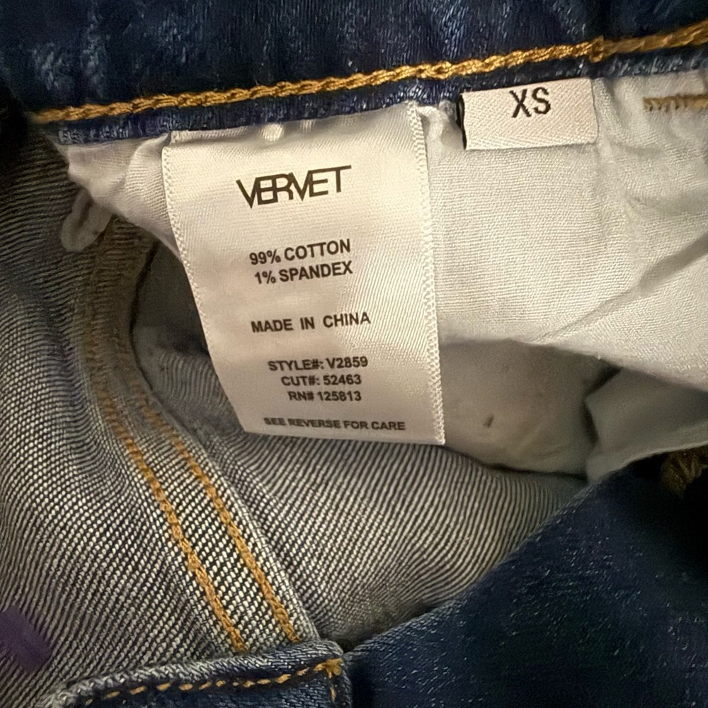 New VERVET LORETTA HIGH RISE MIDI
SHORTS - Picture 5 of 13